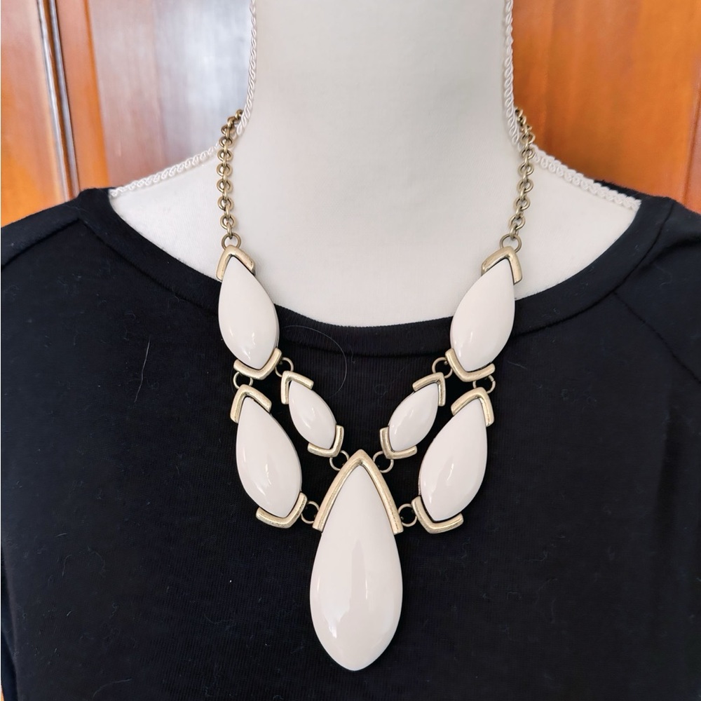 Premier Designs Blanca Necklace